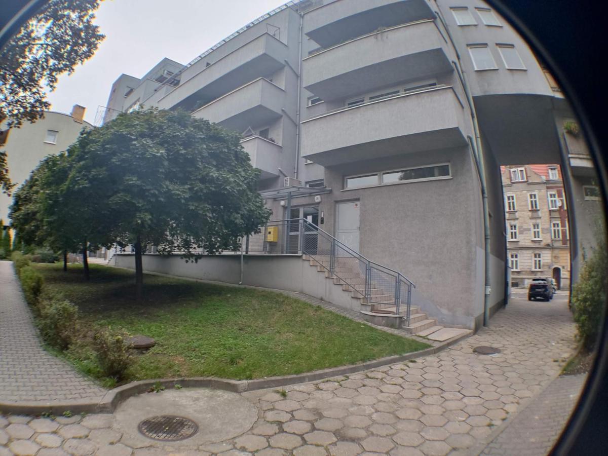 3030 Jana Spychalskiego 32 - Tanie Pokoje W Apartamencie - Samodzielne Zameldowanie - Self Check In Poznań Eksteriør bilde