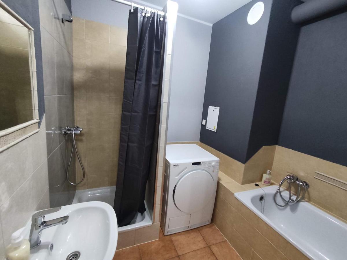 3030 Jana Spychalskiego 32 - Tanie Pokoje W Apartamencie - Samodzielne Zameldowanie - Self Check In Poznań Eksteriør bilde