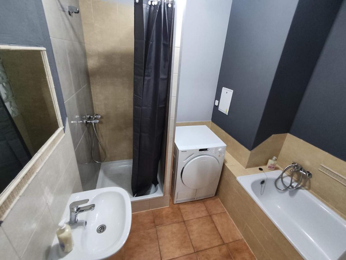 3030 Jana Spychalskiego 32 - Tanie Pokoje W Apartamencie - Samodzielne Zameldowanie - Self Check In Poznań Eksteriør bilde