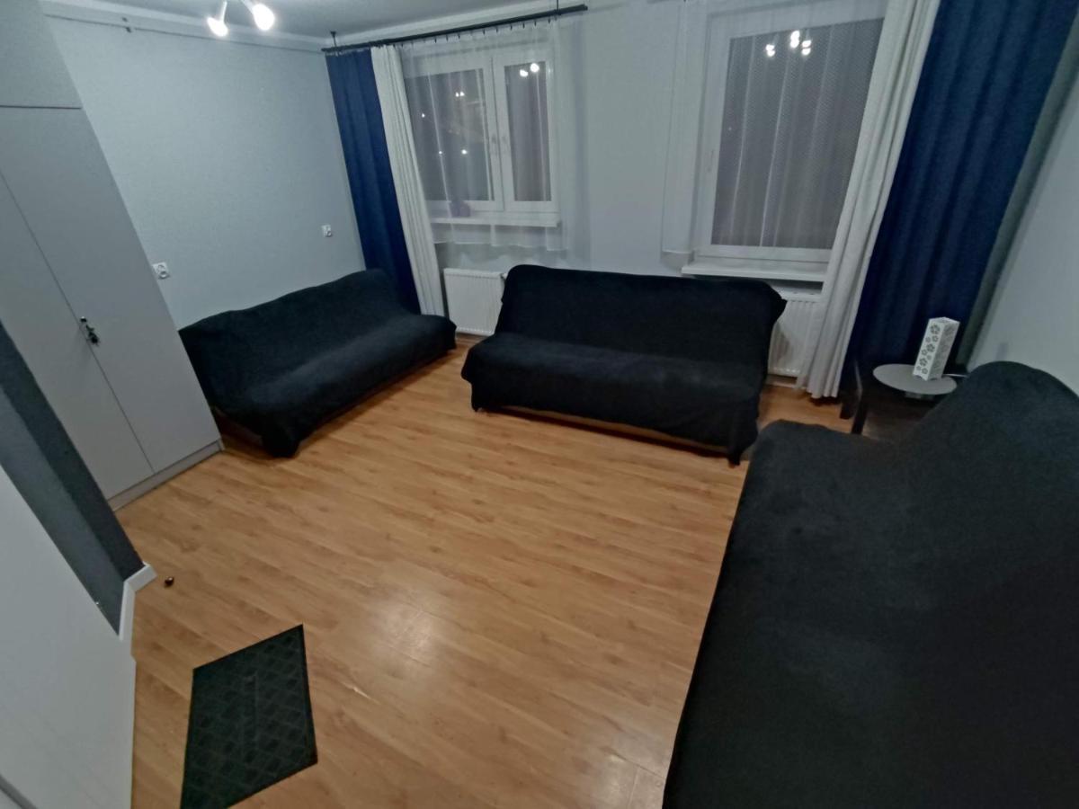 3030 Jana Spychalskiego 32 - Tanie Pokoje W Apartamencie - Samodzielne Zameldowanie - Self Check In Poznań Eksteriør bilde