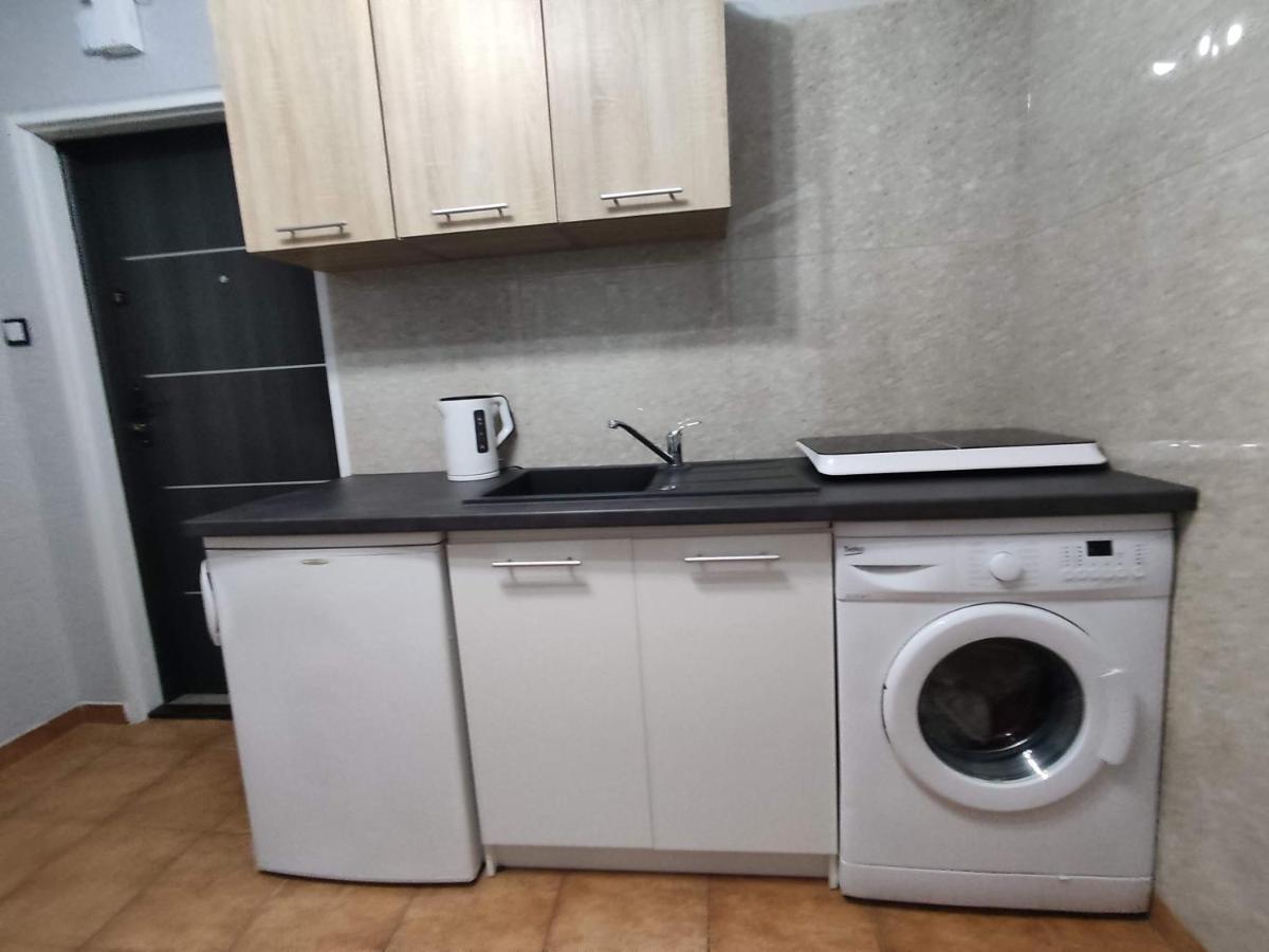 3030 Jana Spychalskiego 32 - Tanie Pokoje W Apartamencie - Samodzielne Zameldowanie - Self Check In Poznań Eksteriør bilde