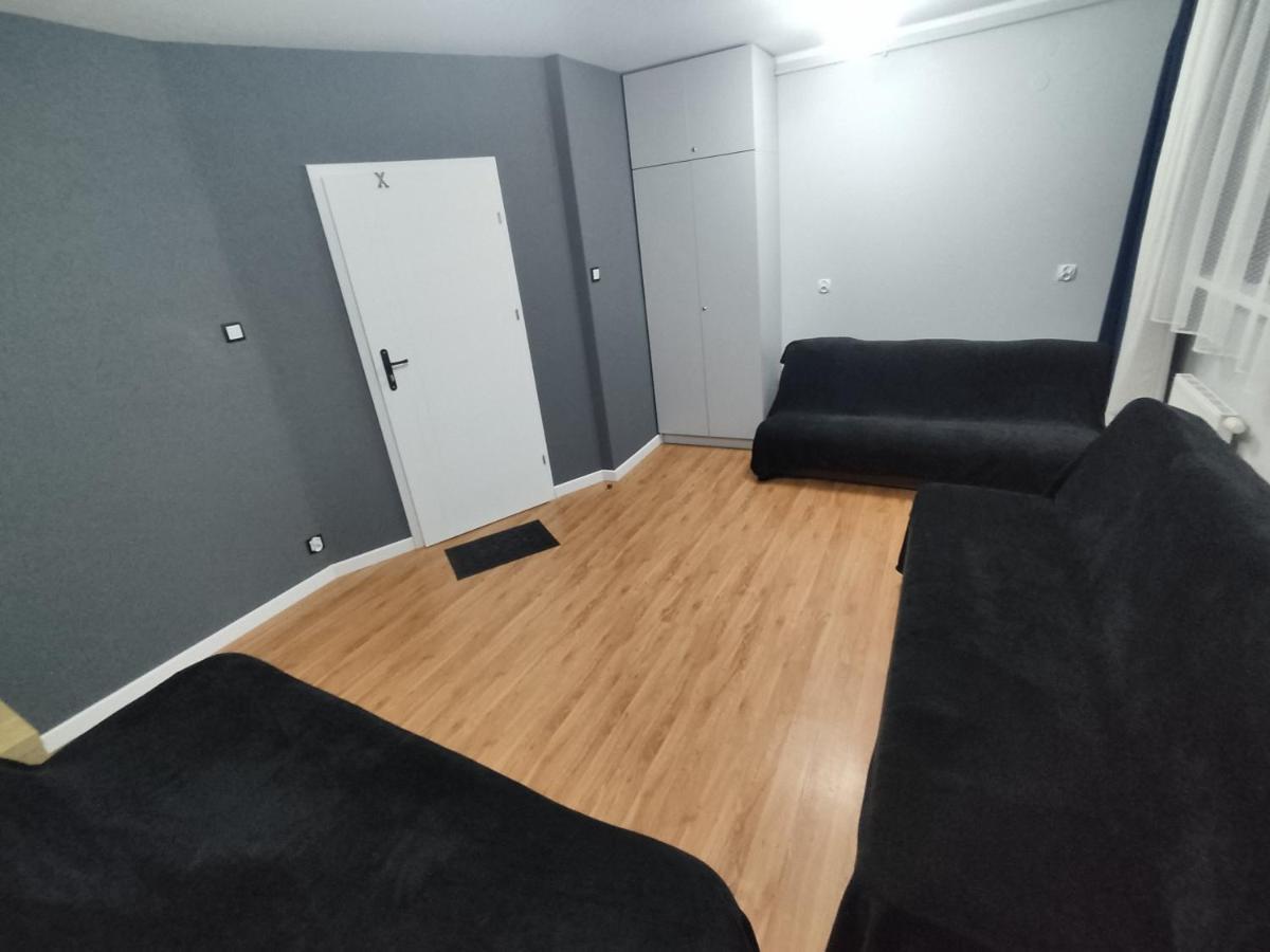 3030 Jana Spychalskiego 32 - Tanie Pokoje W Apartamencie - Samodzielne Zameldowanie - Self Check In Poznań Eksteriør bilde