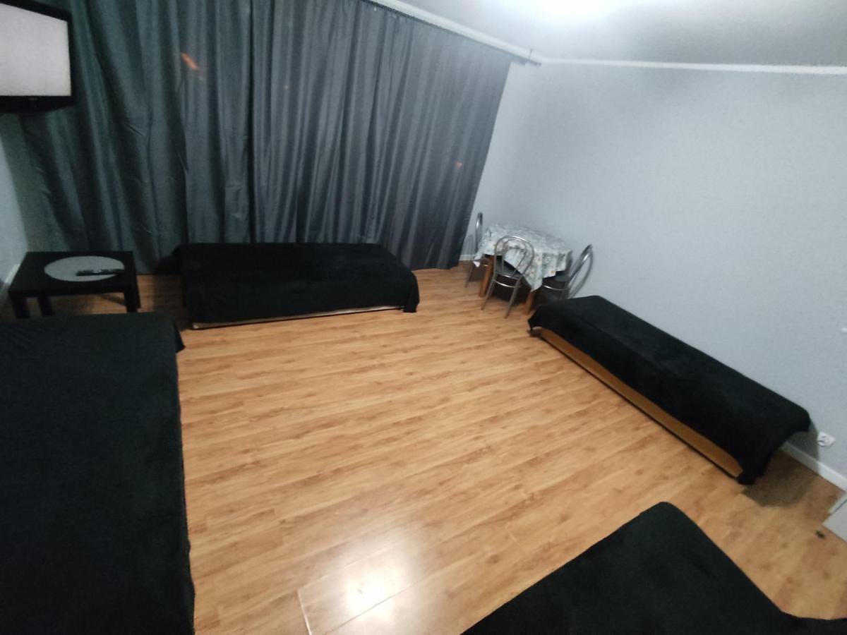3030 Jana Spychalskiego 32 - Tanie Pokoje W Apartamencie - Samodzielne Zameldowanie - Self Check In Poznań Eksteriør bilde